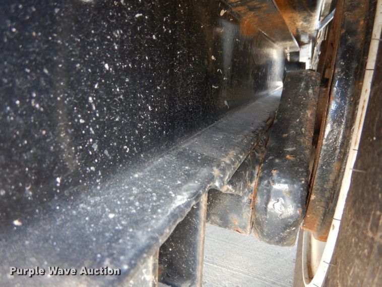 image for item GV9176 2014 Lucon tilt deck equipment trailer