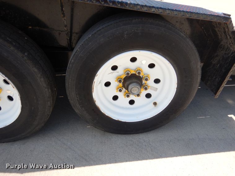 image for item GV9176 2014 Lucon tilt deck equipment trailer