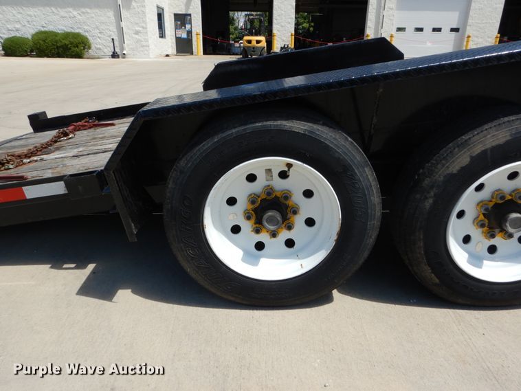 image for item GV9176 2014 Lucon tilt deck equipment trailer