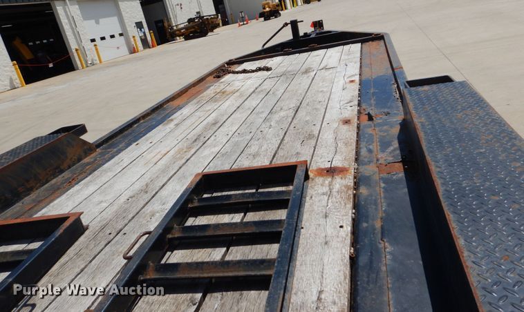 image for item GV9177 2016 Lucon equipment trailer