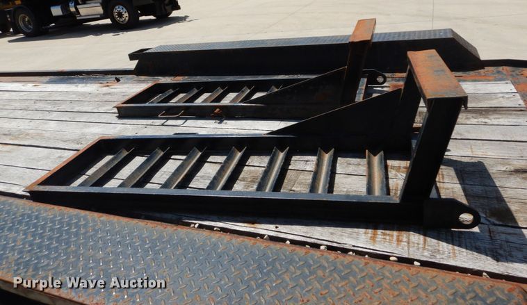 image for item GV9177 2016 Lucon equipment trailer