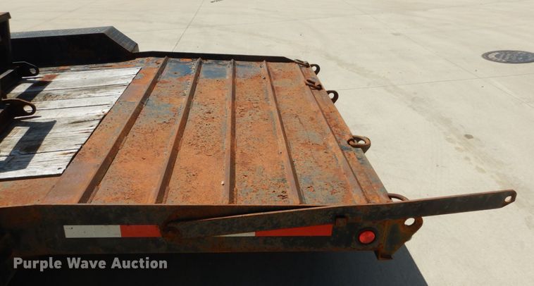 image for item GV9177 2016 Lucon equipment trailer