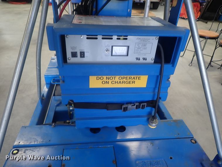 image for item GV9598 2001 Genie IWP-30S  vertical lift