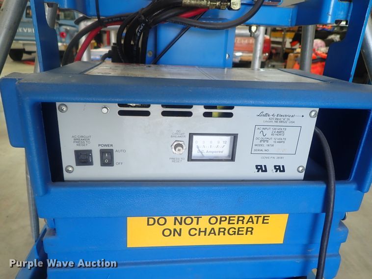 image for item GV9598 2001 Genie IWP-30S  vertical lift