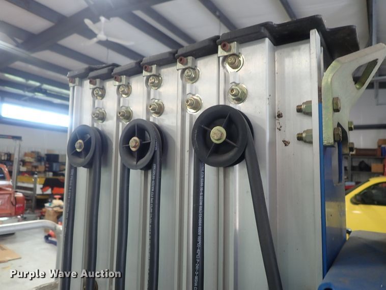 image for item GV9598 2001 Genie IWP-30S  vertical lift