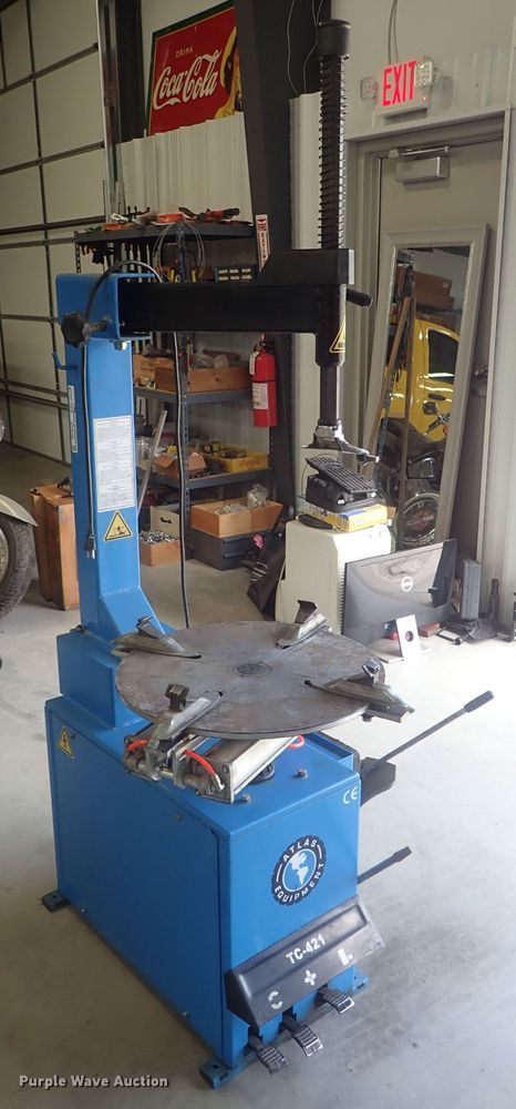 image for item GV9599 2007 Atlas TC-421 tire machine