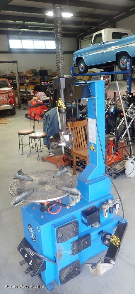 image for item GV9599 2007 Atlas TC-421 tire machine