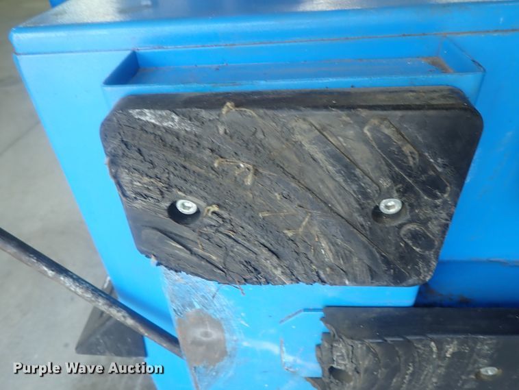 image for item GV9599 2007 Atlas TC-421 tire machine