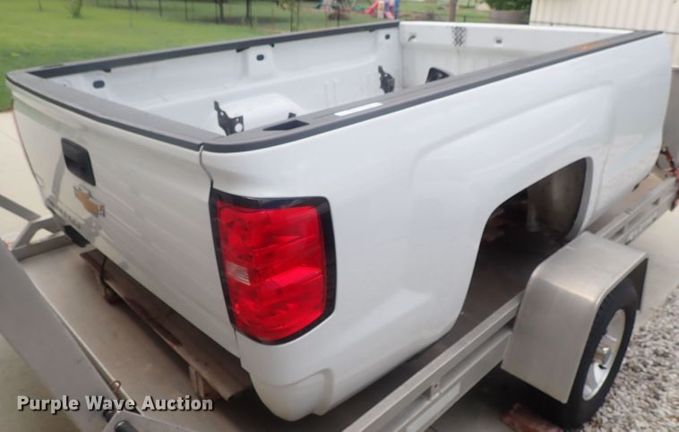 image for item GV9600 2017 Chevrolet Silverado pickup truck bed