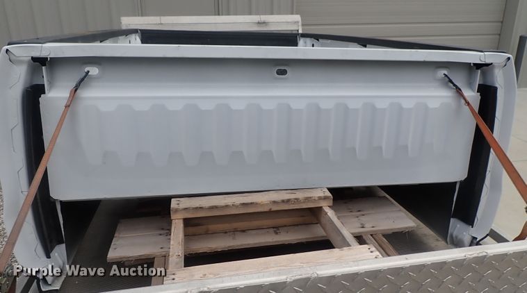 image for item GV9600 2017 Chevrolet Silverado pickup truck bed