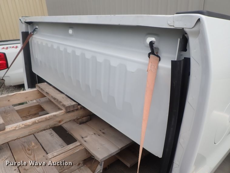 image for item GV9600 2017 Chevrolet Silverado pickup truck bed