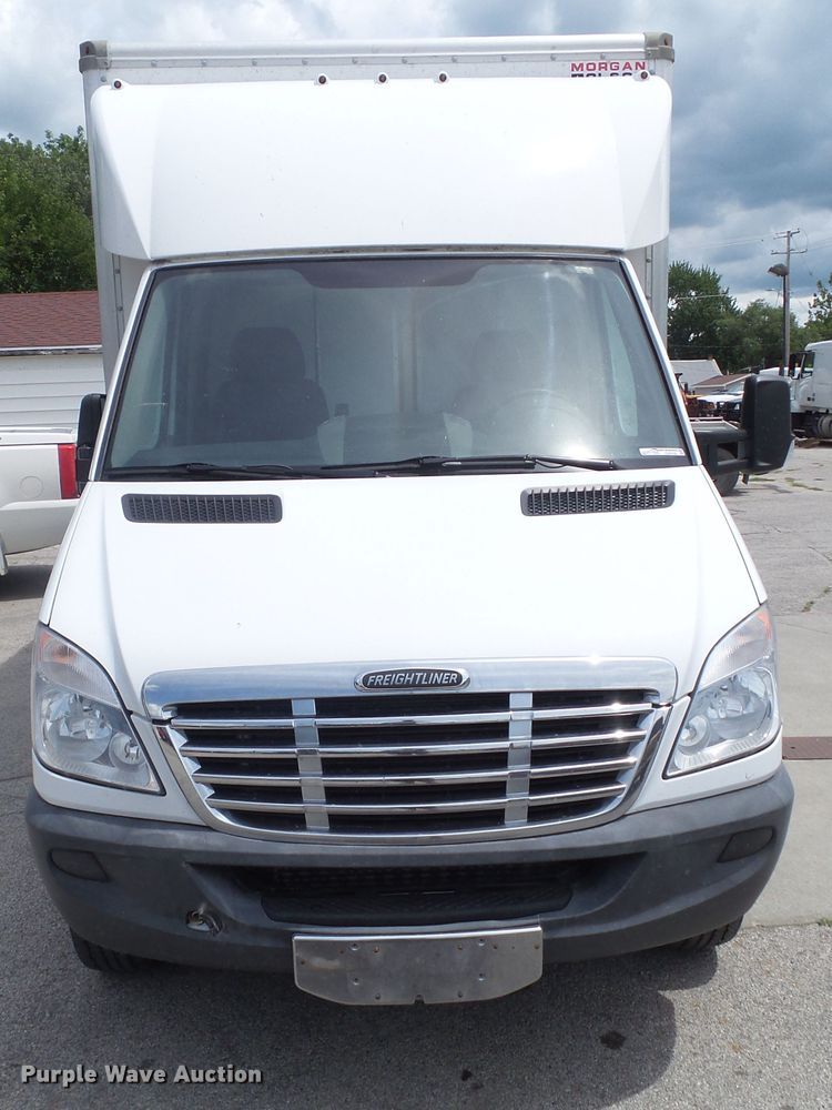 image for item GX9168 2012 Freightliner Sprinter 3500  box truck