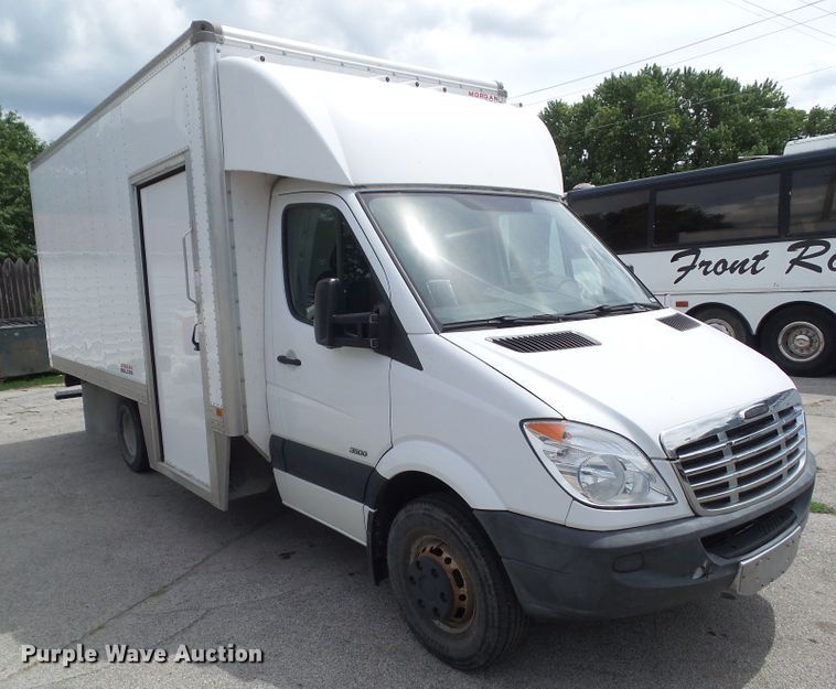 image for item GX9168 2012 Freightliner Sprinter 3500  box truck