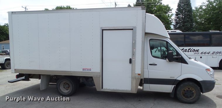 image for item GX9168 2012 Freightliner Sprinter 3500  box truck