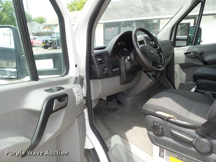 image for item GX9168 2012 Freightliner Sprinter 3500  box truck