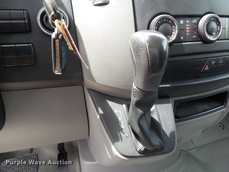 image for item GX9168 2012 Freightliner Sprinter 3500  box truck