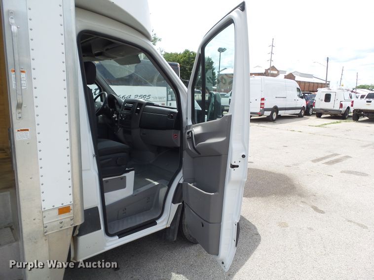 image for item GX9168 2012 Freightliner Sprinter 3500  box truck