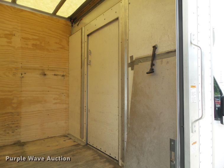 image for item GX9168 2012 Freightliner Sprinter 3500  box truck