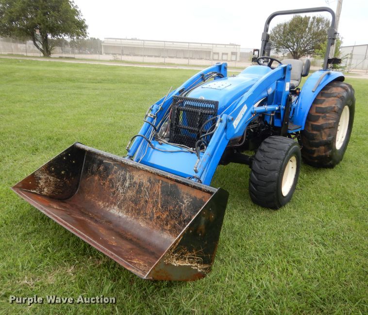 image for item HB9345 2004 New Holland TC55DA  MFWD tractor