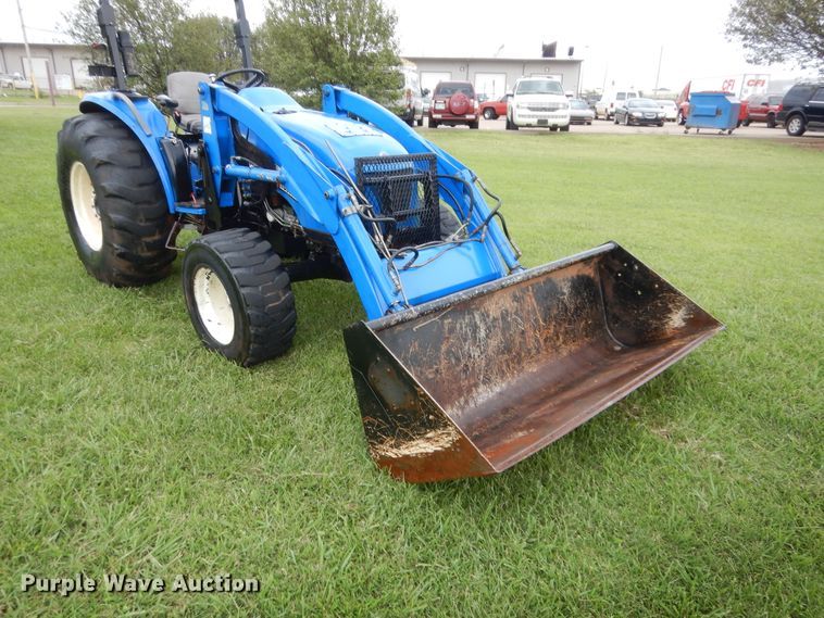 image for item HB9345 2004 New Holland TC55DA  MFWD tractor
