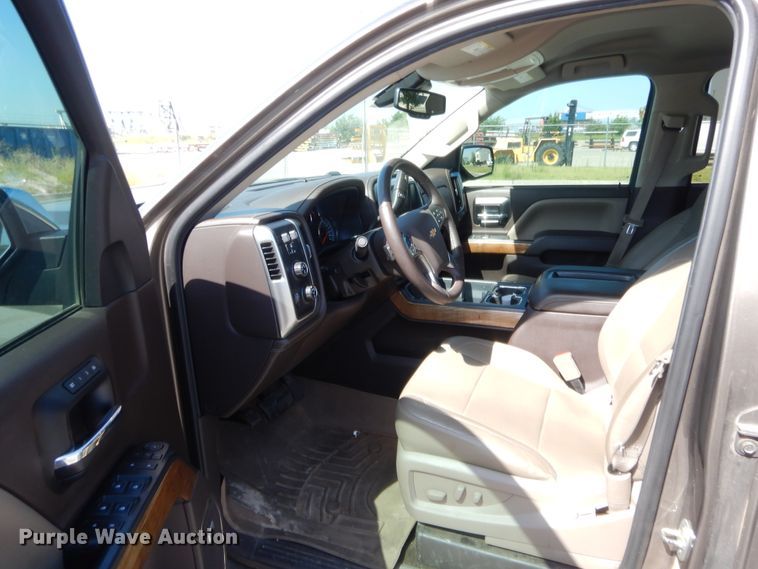 image for item HB9352 2014 Chevrolet Silverado 1500  Crew Cab pickup truck