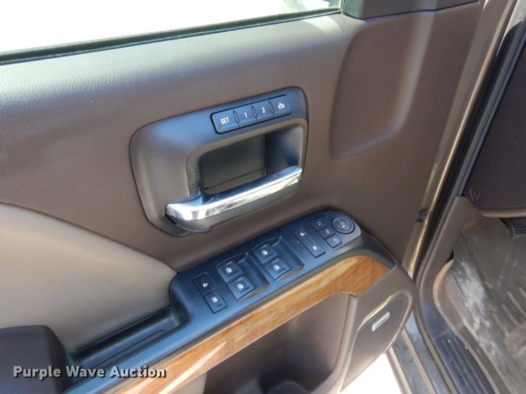 image for item HB9352 2014 Chevrolet Silverado 1500  Crew Cab pickup truck