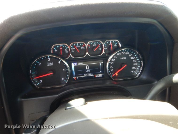 image for item HB9352 2014 Chevrolet Silverado 1500  Crew Cab pickup truck