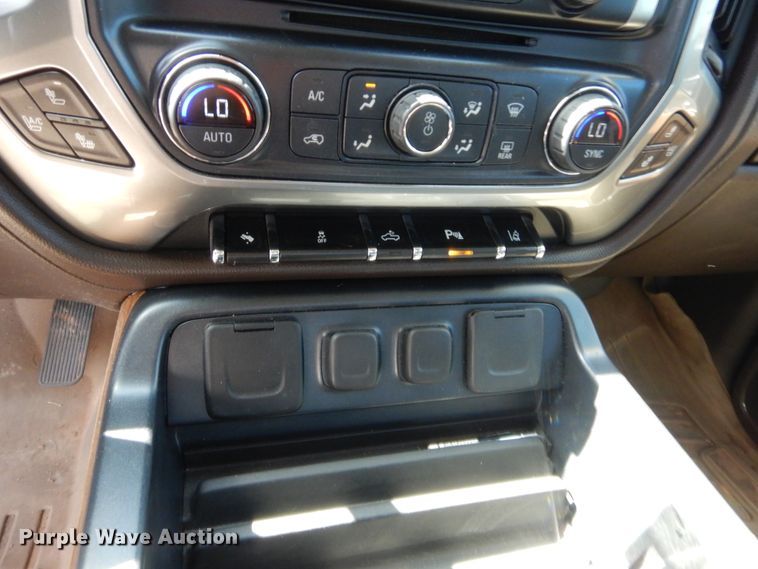 image for item HB9352 2014 Chevrolet Silverado 1500  Crew Cab pickup truck