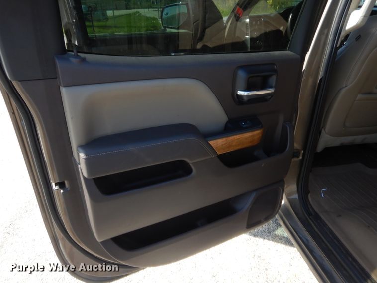 image for item HB9352 2014 Chevrolet Silverado 1500  Crew Cab pickup truck