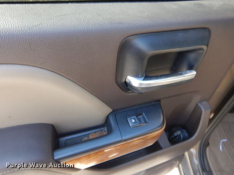 image for item HB9352 2014 Chevrolet Silverado 1500  Crew Cab pickup truck