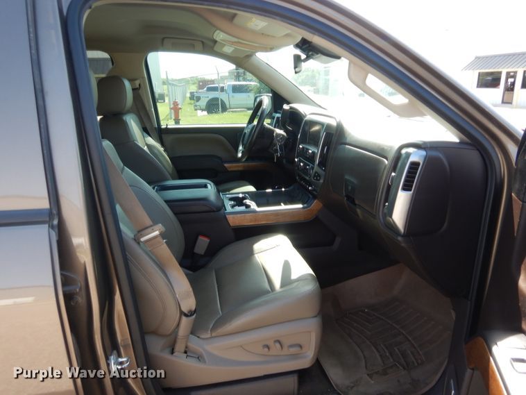 image for item HB9352 2014 Chevrolet Silverado 1500  Crew Cab pickup truck