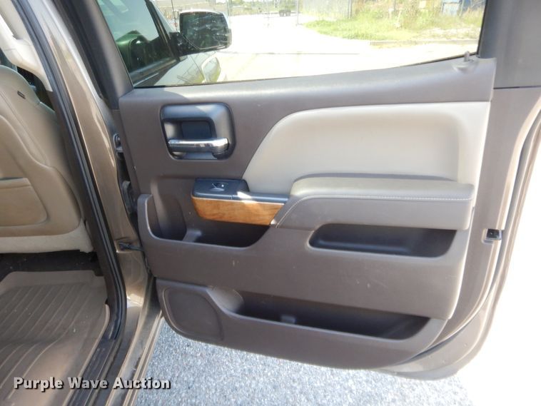 image for item HB9352 2014 Chevrolet Silverado 1500  Crew Cab pickup truck