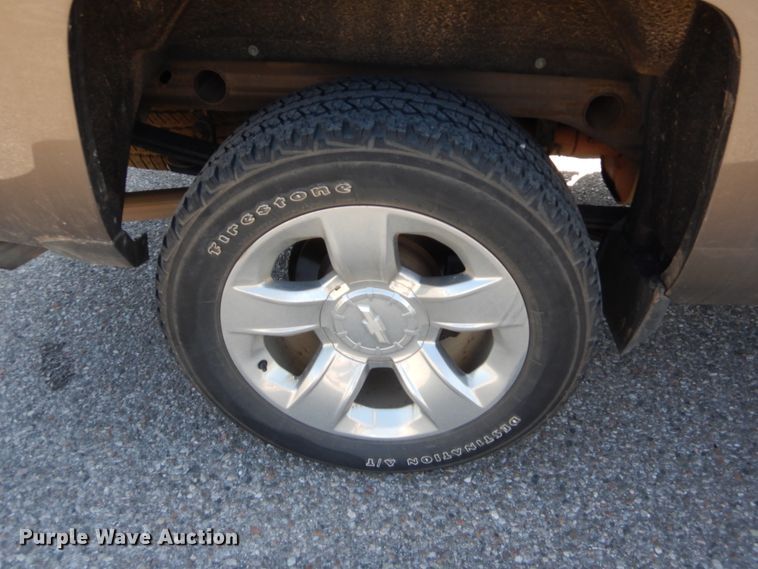 image for item HB9352 2014 Chevrolet Silverado 1500  Crew Cab pickup truck