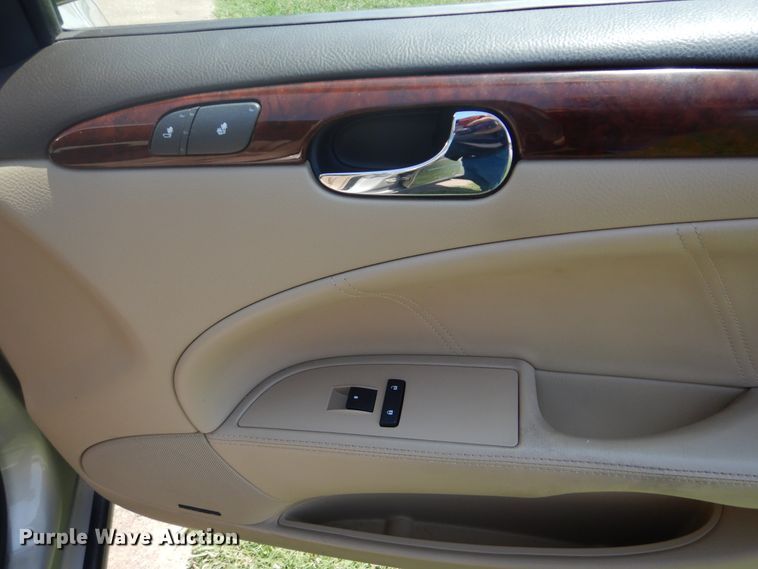 image for item HJ9810 2007 Buick Lucerne CXS