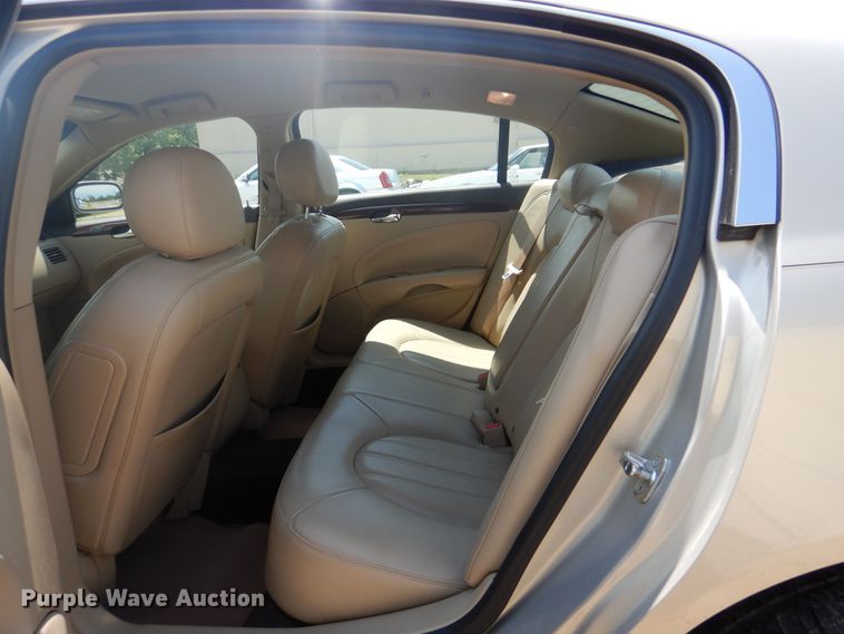 image for item HJ9810 2007 Buick Lucerne CXS