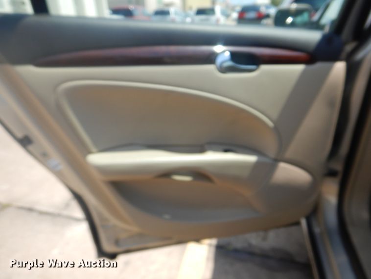 image for item HJ9810 2007 Buick Lucerne CXS