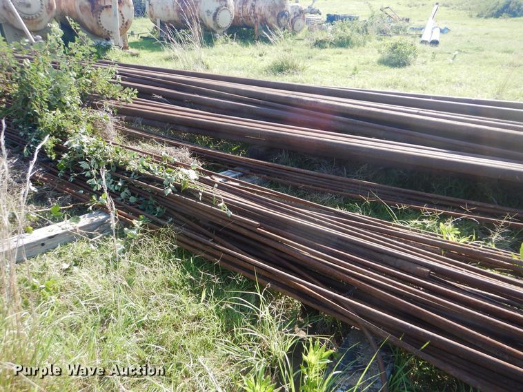 image for item HJ9857 Pipe sections and sucker rods