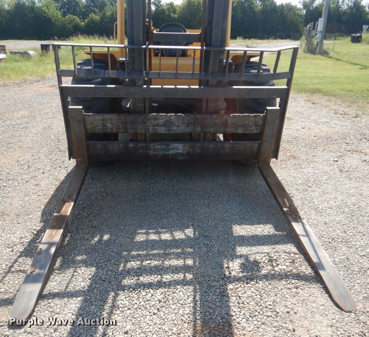 image for item HJ9859 Sellick S80  forklift