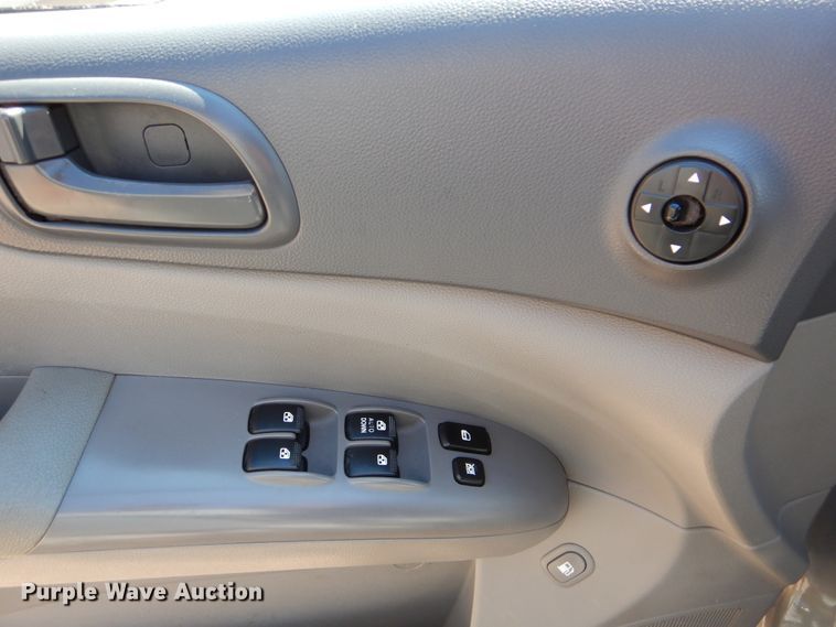 image for item HJ9875 2009 Kia Sedona  van