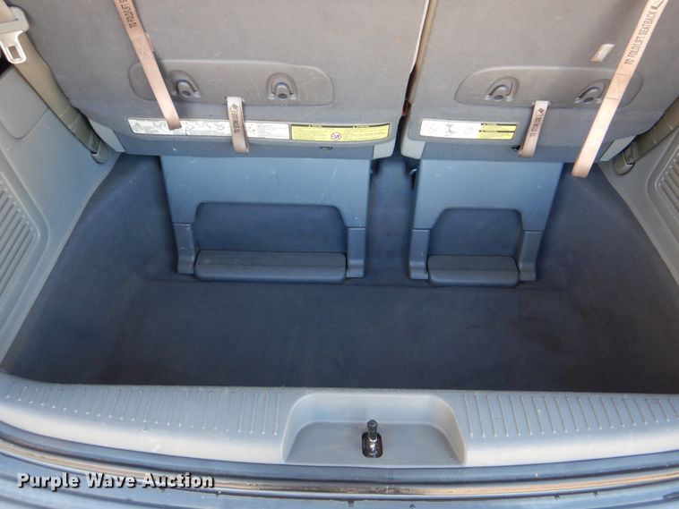 image for item HJ9875 2009 Kia Sedona  van