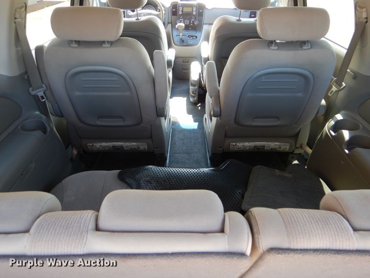 image for item HJ9875 2009 Kia Sedona  van