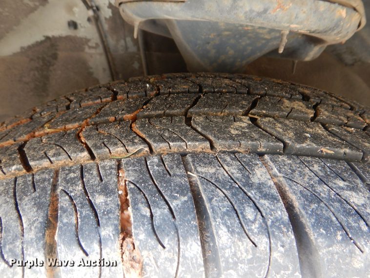 image for item HJ9875 2009 Kia Sedona  van