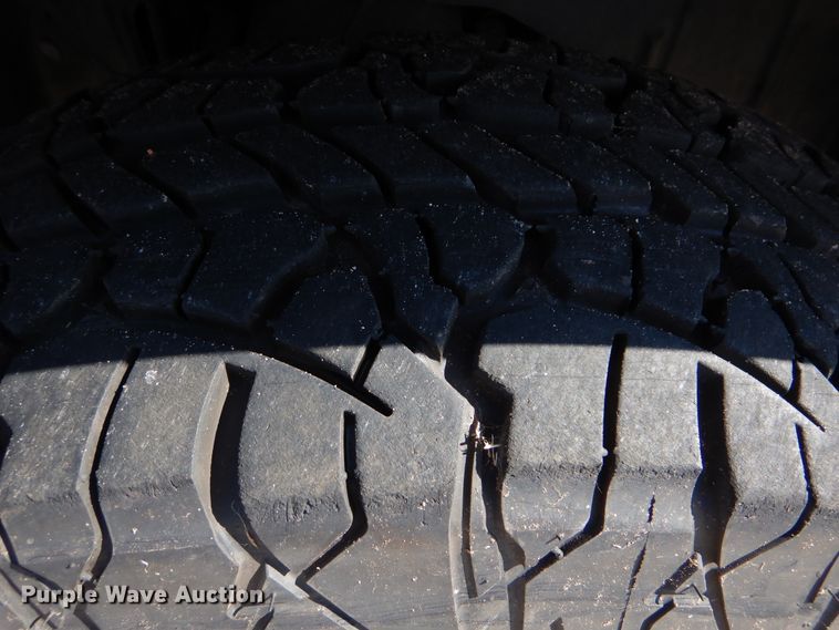 image for item HJ9876 2010 GMC Canyon  Crew Cab pickup truck