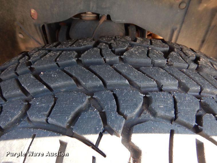 image for item HJ9876 2010 GMC Canyon  Crew Cab pickup truck