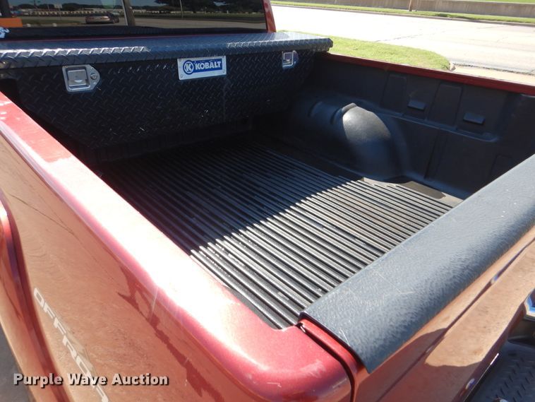 image for item HJ9876 2010 GMC Canyon  Crew Cab pickup truck