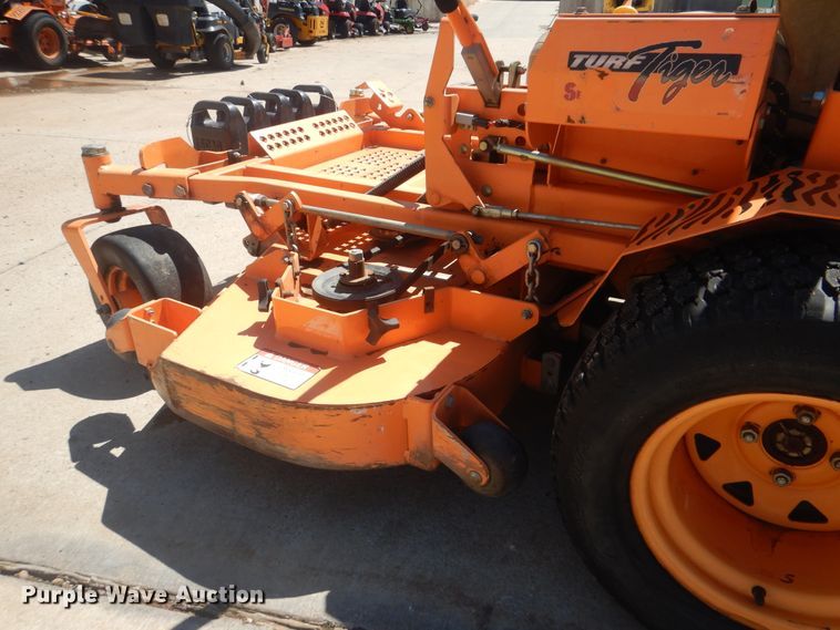 image for item HJ9887 Scag Turf Tiger STT61A-27KA ZTR lawn mower