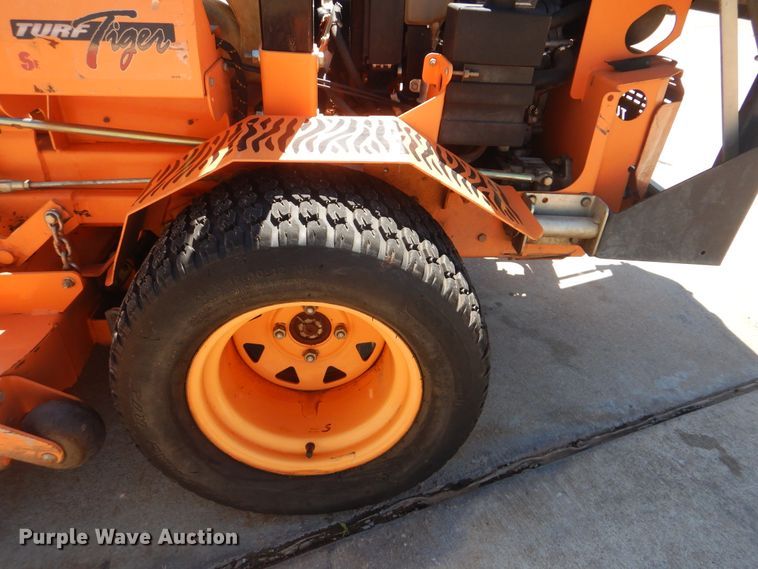 image for item HJ9887 Scag Turf Tiger STT61A-27KA ZTR lawn mower