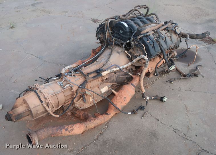 image for item HT9642 5.0L V8 gas engine