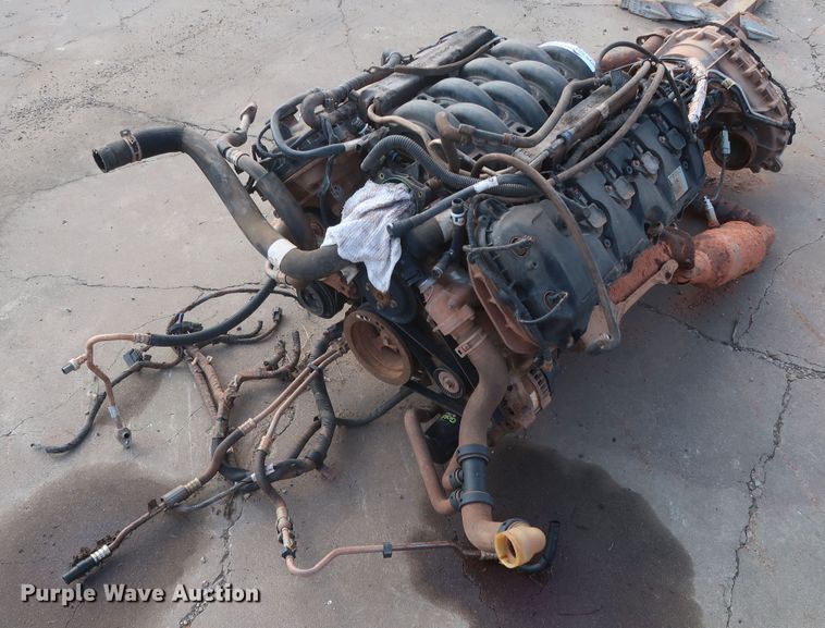 image for item HT9642 5.0L V8 gas engine