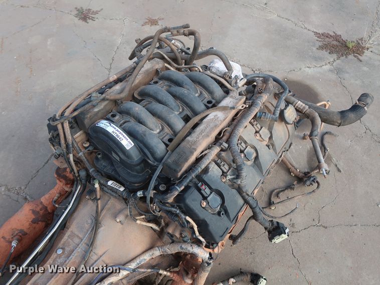 image for item HT9642 5.0L V8 gas engine